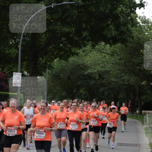 15.06.2025 - REWE Women's Run Jannik Wohlers http://msf.ph/oto/7940148 15.06.2025 08:27:48 Laufen 10623, 10222, 10466, 10610, 10712, 10323, 124, 0871, 498 meine-sportfotos.de