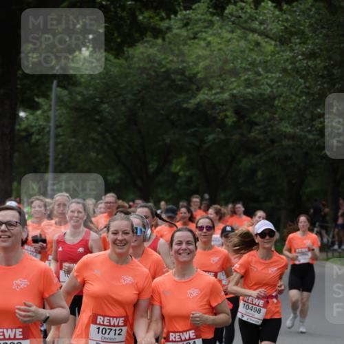 15.06.2025 - REWE Women's Run Jannik Wohlers http://msf.ph/oto/7940211 15.06.2025 08:27:50 Laufen 0323, 10712, 10124, 10498 meine-sportfotos.de