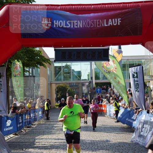 13.06.2025 - Holstenköstenlauf Felixshl http://msf.ph/oto/7940225 13.06.2025 18:06:54 Laufen 2605, 2638, 2743, 3076, 3286, 3584, 3719 meine-sportfotos.de