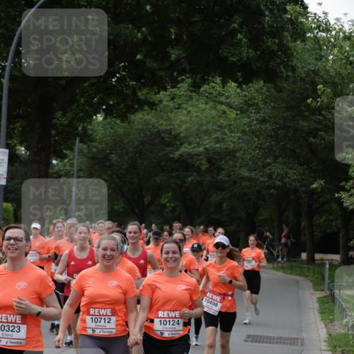 15.06.2025 - REWE Women's Run Jannik Wohlers http://msf.ph/oto/7940238 15.06.2025 08:27:50 Laufen 0323, 10712, 10124, 10498 meine-sportfotos.de