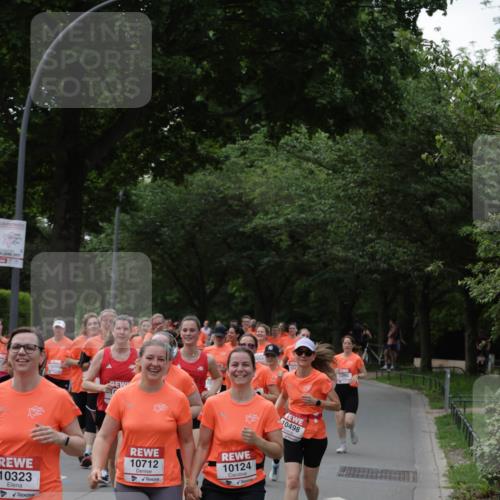 15.06.2025 - REWE Women's Run Jannik Wohlers http://msf.ph/oto/7940242 15.06.2025 08:27:50 Laufen 10323, 10712, 10124, 10498 meine-sportfotos.de