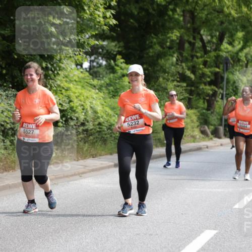 15.06.2025 - REWE Women's Run Jannik Wohlers http://msf.ph/oto/7940282 15.06.2025 10:15:03 Laufen 5527, 5232, 5584, 5033 meine-sportfotos.de
