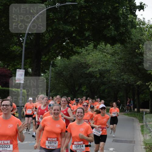 15.06.2025 - REWE Women's Run Jannik Wohlers http://msf.ph/oto/7940288 15.06.2025 08:27:50 Laufen 10323, 10205, 10712, 10124, 10498 meine-sportfotos.de