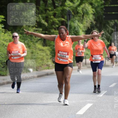 15.06.2025 - REWE Women's Run Jannik Wohlers http://msf.ph/oto/7940294 15.06.2025 10:15:05 Laufen 5523, 5584, 5033 meine-sportfotos.de