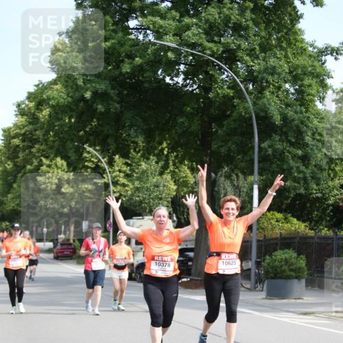 15.06.2025 - REWE Women's Run Jannik Wohlers http://msf.ph/oto/7940313 15.06.2025 09:58:13 Laufen 10041, 10, 3, 10378, 10625 meine-sportfotos.de