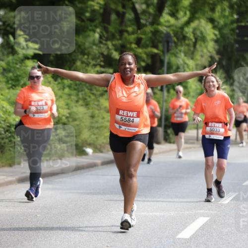 15.06.2025 - REWE Women's Run Jannik Wohlers http://msf.ph/oto/7940342 15.06.2025 10:15:05 Laufen 523, 5584, 5033 meine-sportfotos.de