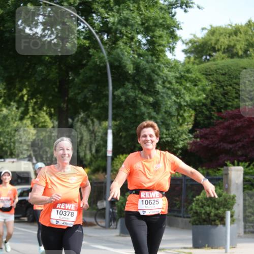 15.06.2025 - REWE Women's Run Jannik Wohlers http://msf.ph/oto/7940344 15.06.2025 09:58:14 Laufen 10378, 10625 meine-sportfotos.de
