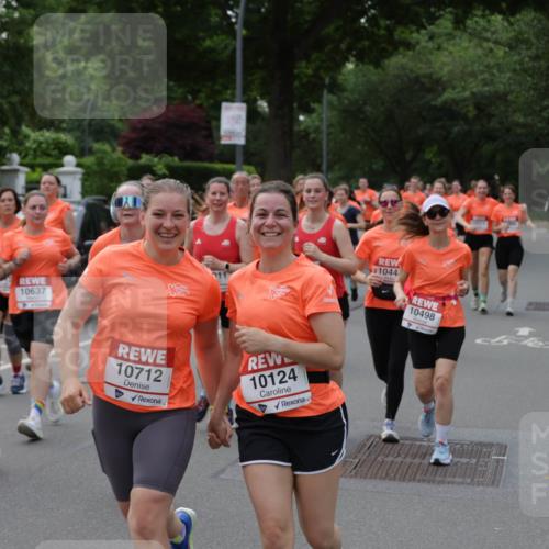15.06.2025 - REWE Women's Run Jannik Wohlers http://msf.ph/oto/7940356 15.06.2025 08:27:52 Laufen 744, 10637, 10222, 10712, 10124, 1044, 10498 meine-sportfotos.de
