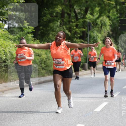 15.06.2025 - REWE Women's Run Jannik Wohlers http://msf.ph/oto/7940384 15.06.2025 10:15:06 Laufen 5523, 5584, 5033 meine-sportfotos.de