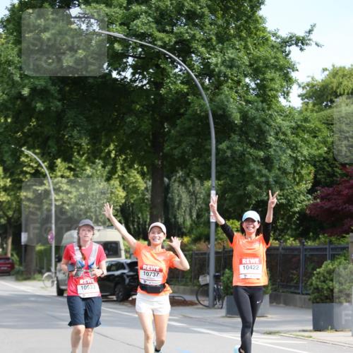 15.06.2025 - REWE Women's Run Jannik Wohlers http://msf.ph/oto/7940388 15.06.2025 09:58:16 Laufen 10737, 10533, 10422 meine-sportfotos.de