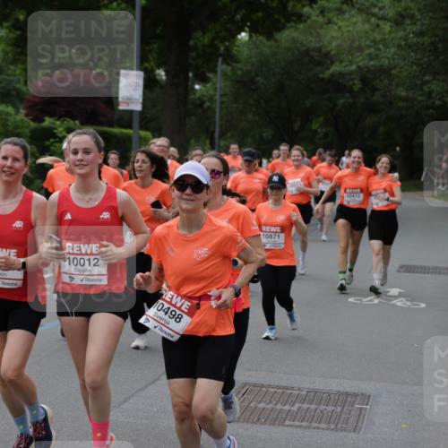 15.06.2025 - REWE Women's Run Jannik Wohlers http://msf.ph/oto/7940394 15.06.2025 08:27:53 Laufen 1043, 10, 10012, 10498, 10871, 10413 meine-sportfotos.de