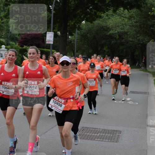 15.06.2025 - REWE Women's Run Jannik Wohlers http://msf.ph/oto/7940399 15.06.2025 08:27:53 Laufen 58, 1043, 100, 0012, 10498, 10053, 10413, 10806, 10871 meine-sportfotos.de