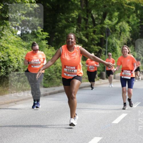 15.06.2025 - REWE Women's Run Jannik Wohlers http://msf.ph/oto/7940411 15.06.2025 10:15:06 Laufen 5523, 5584, 9, 5033 meine-sportfotos.de