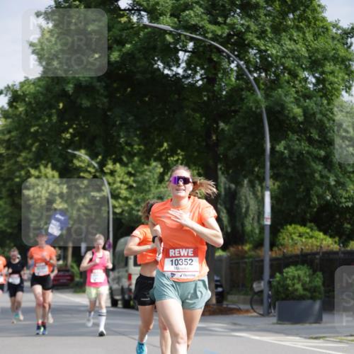 15.06.2025 - REWE Women's Run Jannik Wohlers http://msf.ph/oto/7940420 15.06.2025 08:45:25 Laufen 10352 meine-sportfotos.de