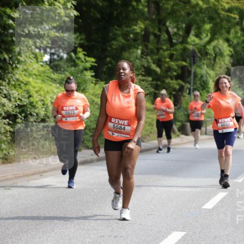 15.06.2025 - REWE Women's Run Jannik Wohlers http://msf.ph/oto/7940437 15.06.2025 10:15:06 Laufen 5523, 5584, 5033 meine-sportfotos.de