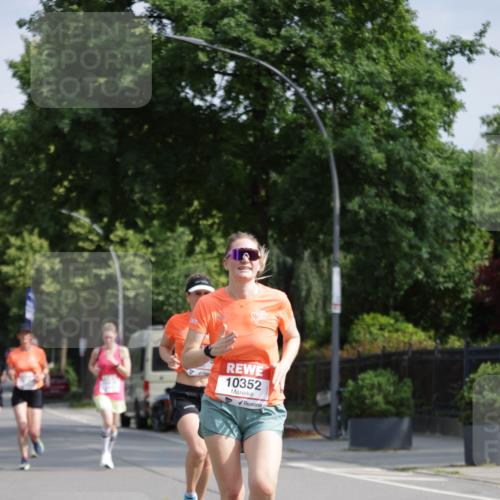 15.06.2025 - REWE Women's Run Jannik Wohlers http://msf.ph/oto/7940439 15.06.2025 08:45:26 Laufen 10352 meine-sportfotos.de