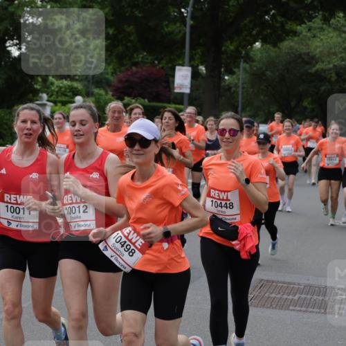 15.06.2025 - REWE Women's Run Jannik Wohlers http://msf.ph/oto/7940440 15.06.2025 08:27:53 Laufen 10058, 10018, 1001, 10012, 10498, 10448, 10053, 10413, 10 meine-sportfotos.de