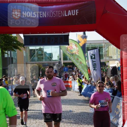 13.06.2025 - Holstenköstenlauf Felixshl http://msf.ph/oto/7940443 13.06.2025 18:06:59 Laufen 2605, 2704, 3027, 3076, 3286, 3584, 3719, 3783, 3827 meine-sportfotos.de