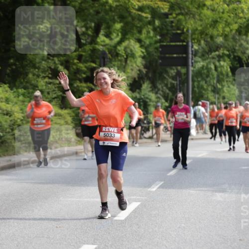 15.06.2025 - REWE Women's Run Jannik Wohlers http://msf.ph/oto/7940470 15.06.2025 10:15:08 Laufen 5033 meine-sportfotos.de