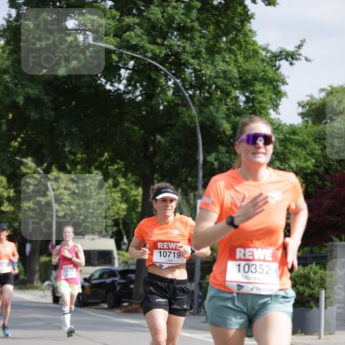 15.06.2025 - REWE Women's Run Jannik Wohlers http://msf.ph/oto/7940472 15.06.2025 08:45:26 Laufen 10719, 10352 meine-sportfotos.de