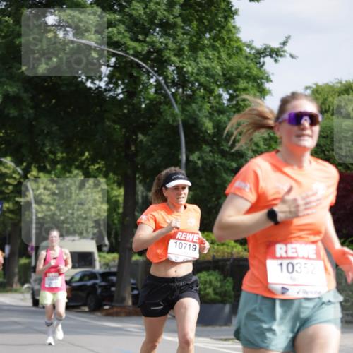 15.06.2025 - REWE Women's Run Jannik Wohlers http://msf.ph/oto/7940485 15.06.2025 08:45:27 Laufen 10719, 10352 meine-sportfotos.de