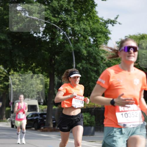 15.06.2025 - REWE Women's Run Jannik Wohlers http://msf.ph/oto/7940489 15.06.2025 08:45:27 Laufen 10719, 10352 meine-sportfotos.de