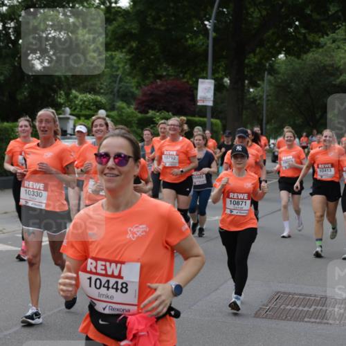 15.06.2025 - REWE Women's Run Jannik Wohlers http://msf.ph/oto/7940499 15.06.2025 08:27:54 Laufen 10330, 10448, 10792, 10483, 10053, 10413, 10871, 10805 meine-sportfotos.de