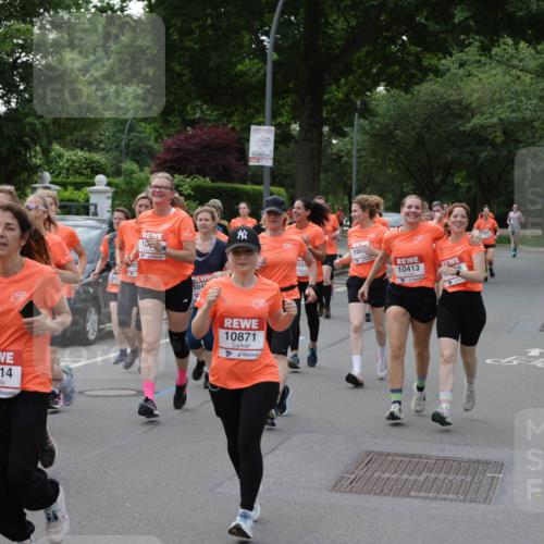 15.06.2025 - REWE Women's Run Jannik Wohlers http://msf.ph/oto/7940524 15.06.2025 08:27:55 Laufen 10314, 10, 104, 10871, 100, 054, 10413 meine-sportfotos.de