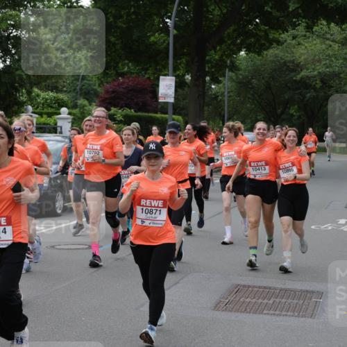 15.06.2025 - REWE Women's Run Jannik Wohlers http://msf.ph/oto/7940529 15.06.2025 08:27:55 Laufen 10314, 10792, 048, 10871, 100, 05, 10413, 10805 meine-sportfotos.de