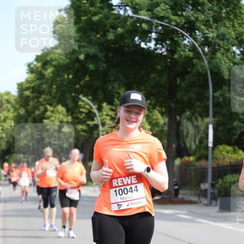 15.06.2025 - REWE Women's Run Jannik Wohlers http://msf.ph/oto/7940532 15.06.2025 09:58:20 Laufen 10044 meine-sportfotos.de