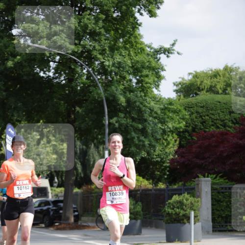 15.06.2025 - REWE Women's Run Jannik Wohlers http://msf.ph/oto/7940546 15.06.2025 08:45:29 Laufen 10162, 10839 meine-sportfotos.de