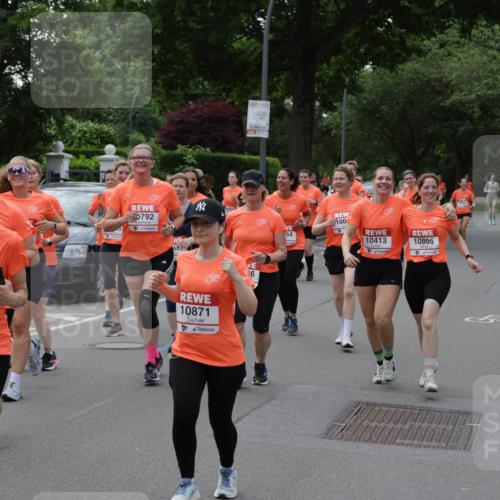 15.06.2025 - REWE Women's Run Jannik Wohlers http://msf.ph/oto/7940556 15.06.2025 08:27:55 Laufen 18, 10314, 792, 10871, 6, 100, 54, 10413, 10805 meine-sportfotos.de