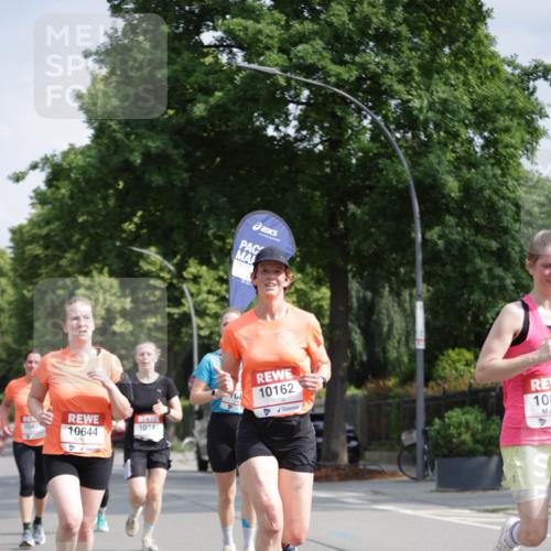 15.06.2025 - REWE Women's Run Jannik Wohlers http://msf.ph/oto/7940557 15.06.2025 08:45:30 Laufen 1047, 10644, 1034, 05, 00, 08, 10162, 108 meine-sportfotos.de