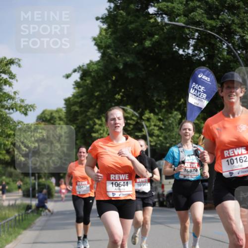 15.06.2025 - REWE Women's Run Jannik Wohlers http://msf.ph/oto/7940580 15.06.2025 08:45:30 Laufen 10476, 10644, 10344, 05, 00, 10874, 10162 meine-sportfotos.de