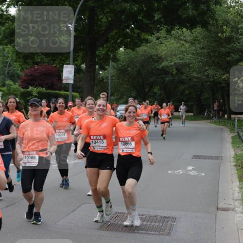 15.06.2025 - REWE Women's Run Jannik Wohlers http://msf.ph/oto/7940592 15.06.2025 08:27:56 Laufen 10871, 10483, 10086, 10054, 10413, 10805 meine-sportfotos.de