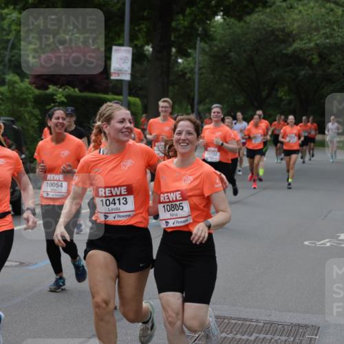 15.06.2025 - REWE Women's Run Jannik Wohlers http://msf.ph/oto/7940623 15.06.2025 08:27:57 Laufen 483, 10086, 10054, 704, 10732, 10413, 10805 meine-sportfotos.de