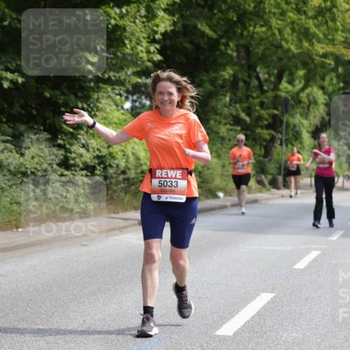 15.06.2025 - REWE Women's Run Jannik Wohlers http://msf.ph/oto/7940629 15.06.2025 10:15:10 Laufen 5033 meine-sportfotos.de