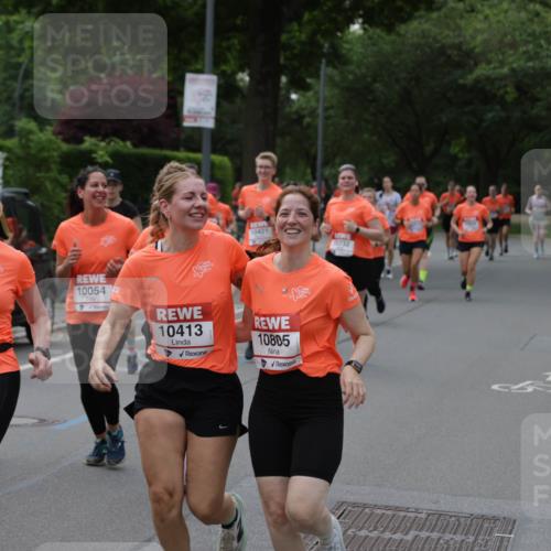 15.06.2025 - REWE Women's Run Jannik Wohlers http://msf.ph/oto/7940630 15.06.2025 08:27:57 Laufen 10086, 10421, 10054, 10413, 10805, 10732 meine-sportfotos.de