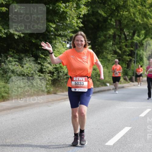 15.06.2025 - REWE Women's Run Jannik Wohlers http://msf.ph/oto/7940643 15.06.2025 10:15:11 Laufen 5033 meine-sportfotos.de