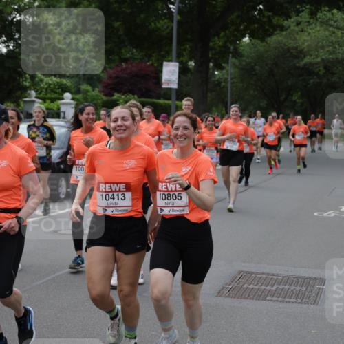 15.06.2025 - REWE Women's Run Jannik Wohlers http://msf.ph/oto/7940653 15.06.2025 08:27:57 Laufen 0055, 10483, 10086, 100, 10413, 10805, 10150, 10732 meine-sportfotos.de