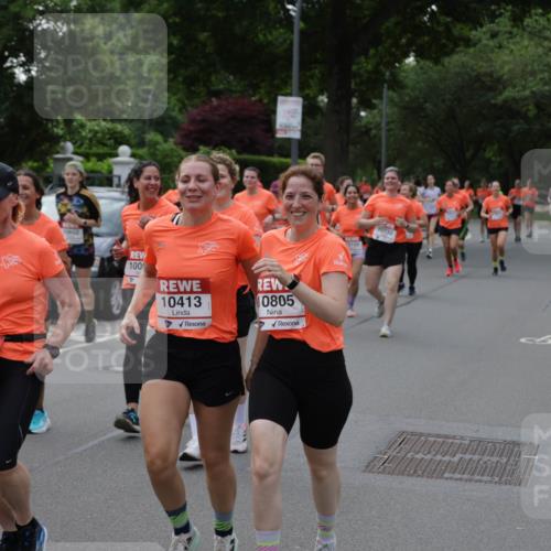 15.06.2025 - REWE Women's Run Jannik Wohlers http://msf.ph/oto/7940658 15.06.2025 08:27:57 Laufen 10055, 10483, 10086, 100, 10413, 10805, 10732 meine-sportfotos.de
