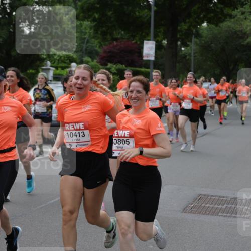 15.06.2025 - REWE Women's Run Jannik Wohlers http://msf.ph/oto/7940672 15.06.2025 08:27:57 Laufen 100, 10086, 10413, 0805, 10421, 10732 meine-sportfotos.de