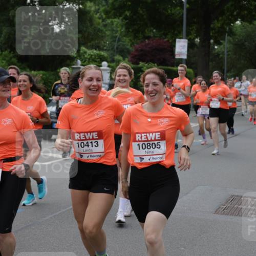 15.06.2025 - REWE Women's Run Jannik Wohlers http://msf.ph/oto/7940677 15.06.2025 08:27:58 Laufen 10, 10086, 10655, 10421, 10413, 10805, 10732, 10150 meine-sportfotos.de