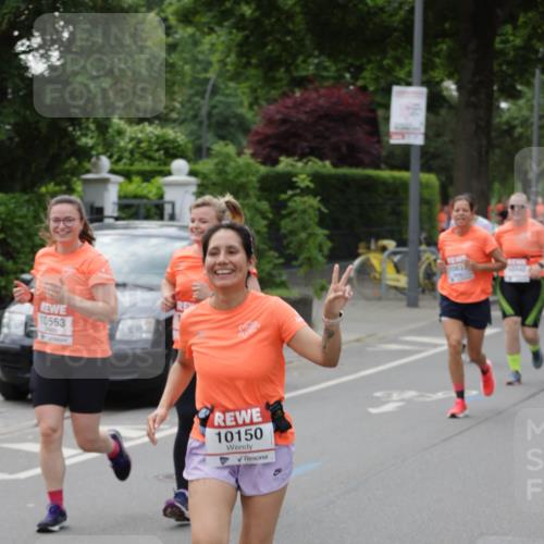 15.06.2025 - REWE Women's Run Jannik Wohlers http://msf.ph/oto/7940717 15.06.2025 08:28:02 Laufen 10553, 10150, 1063 meine-sportfotos.de
