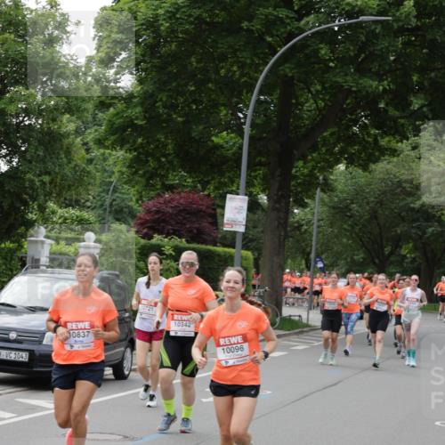 15.06.2025 - REWE Women's Run Jannik Wohlers http://msf.ph/oto/7940796 15.06.2025 08:28:04 Laufen 1043, 10837, 10342, 10096 meine-sportfotos.de