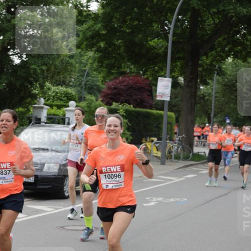 15.06.2025 - REWE Women's Run Jannik Wohlers http://msf.ph/oto/7940860 15.06.2025 08:28:05 Laufen 837, 2043, 10721, 10096, 4 meine-sportfotos.de
