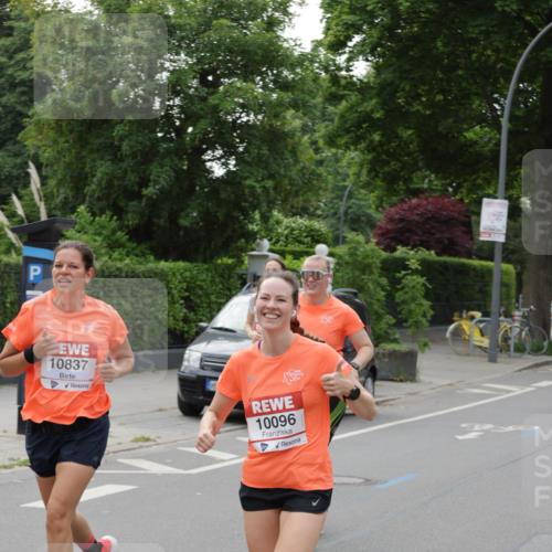 15.06.2025 - REWE Women's Run Jannik Wohlers http://msf.ph/oto/7940885 15.06.2025 08:28:06 Laufen 10837, 10096 meine-sportfotos.de