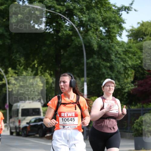 15.06.2025 - REWE Women's Run Jannik Wohlers http://msf.ph/oto/7940888 15.06.2025 09:58:32 Laufen 10645 meine-sportfotos.de