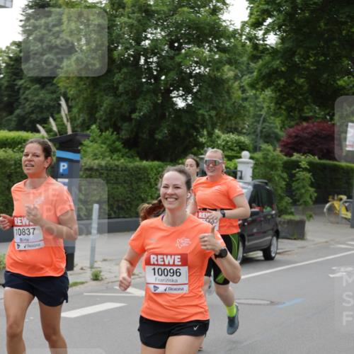 15.06.2025 - REWE Women's Run Jannik Wohlers http://msf.ph/oto/7940931 15.06.2025 08:28:06 Laufen 10837, 10096 meine-sportfotos.de