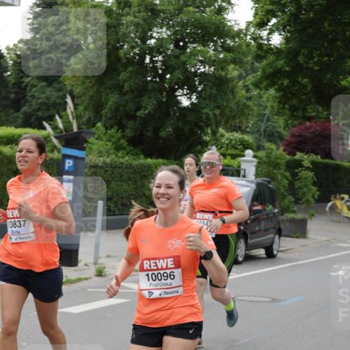 15.06.2025 - REWE Women's Run Jannik Wohlers http://msf.ph/oto/7940944 15.06.2025 08:28:06 Laufen 10837, 10096, 034 meine-sportfotos.de